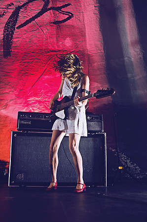 Nikki Monninger / Silversun Pickups